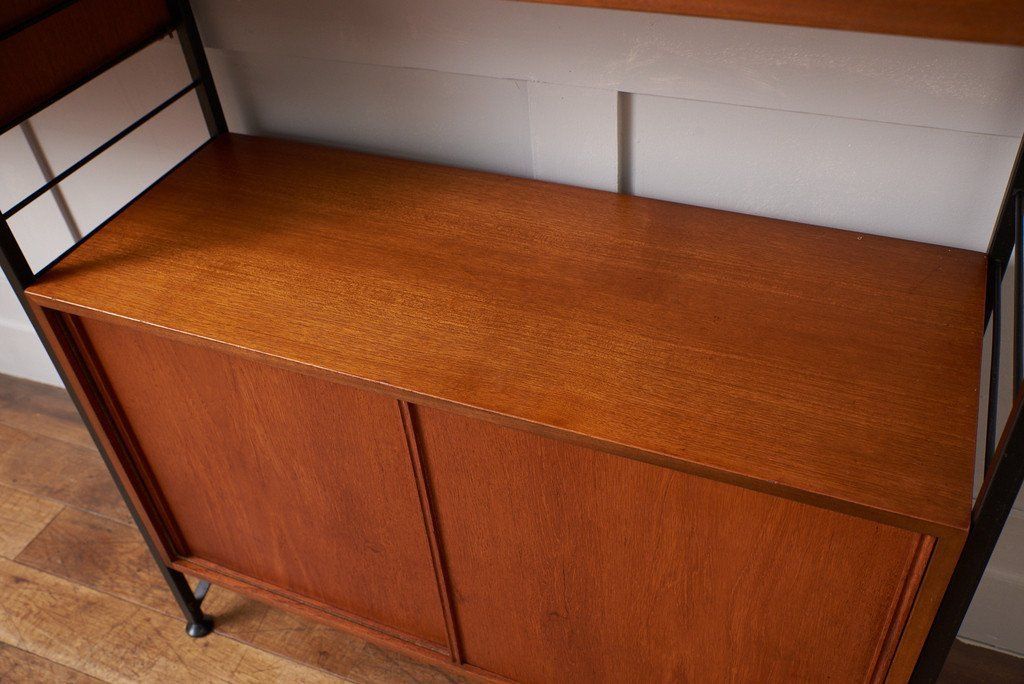 Ladderax ウォールユニット シェルフ｜ステイプルズ Staples ( Staples of Cricklewood )｜ロバート･ヒール robert heal