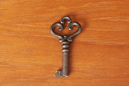 Ladderax ウォールユニット シェルフ｜ステイプルズ Staples ( Staples of Cricklewood )｜ロバート･ヒール robert heal