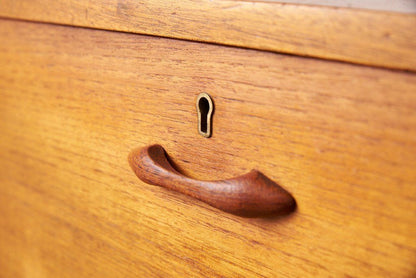 Ladderax ウォールユニット シェルフ｜ステイプルズ Staples ( Staples of Cricklewood )｜ロバート･ヒール robert heal