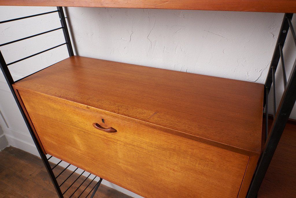 Ladderax ウォールユニット シェルフ｜ステイプルズ Staples ( Staples of Cricklewood )｜ロバート･ヒール robert heal