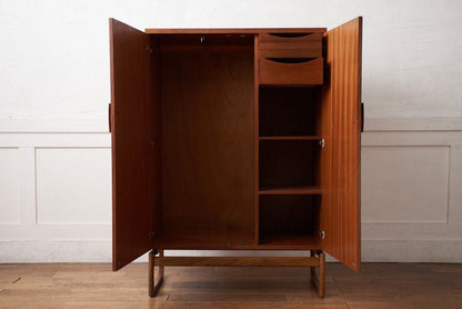 Quadrille ヴィンテージ ワードローブ (1780)