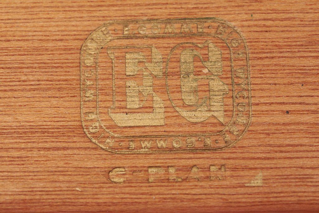 Quadrille ヴィンテージ ワードローブ (1780)