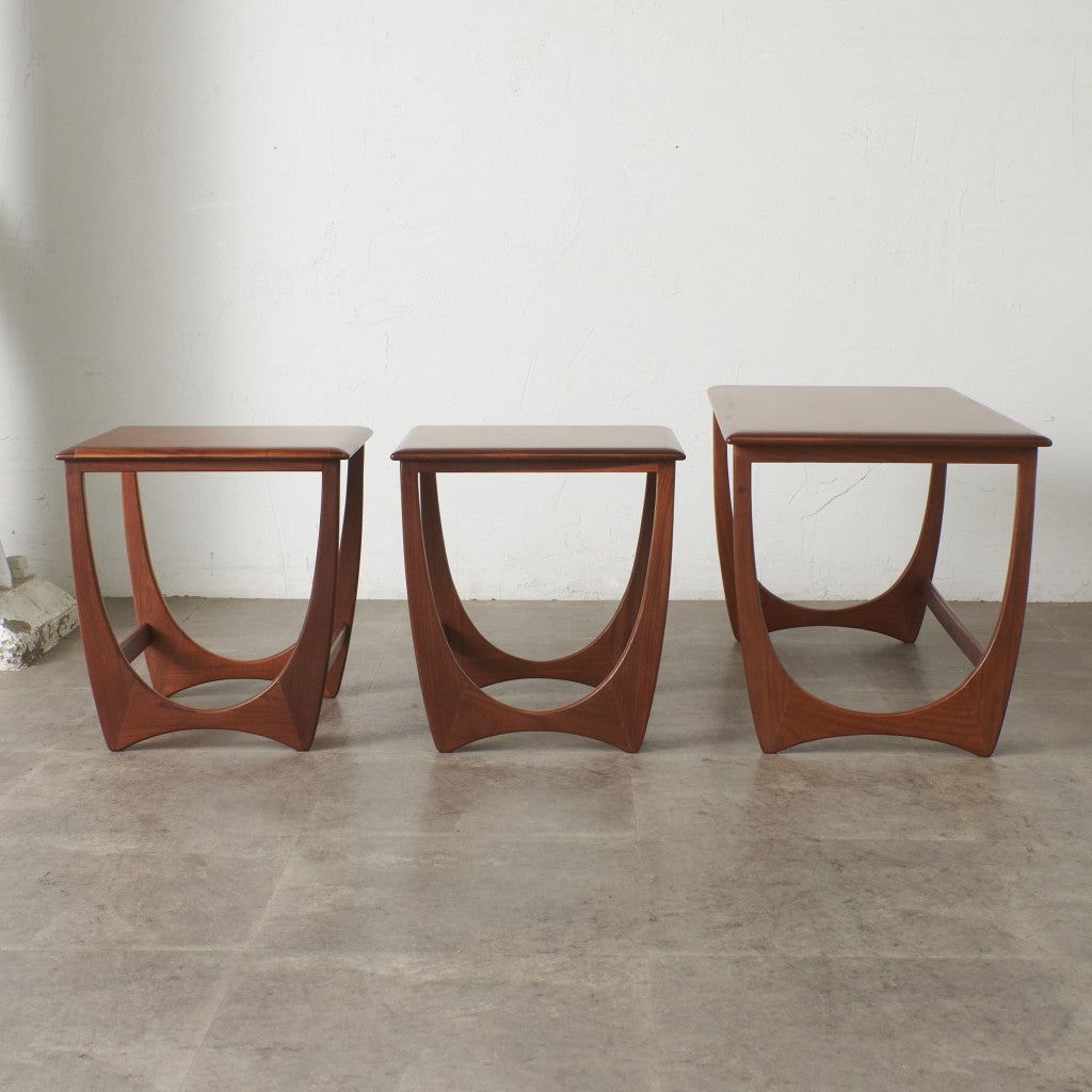 Astro ネストコーヒーテーブル