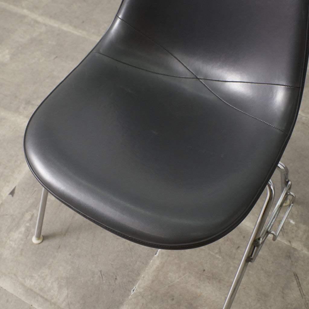 サイドシェルチェア スタッキングベース