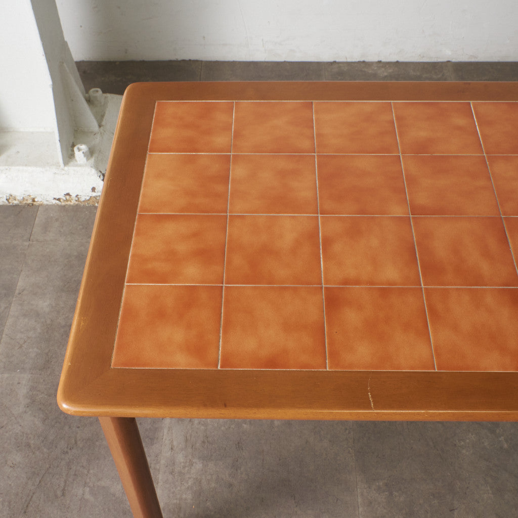 ヴィンテージ タイルトップ ダイニングテーブル