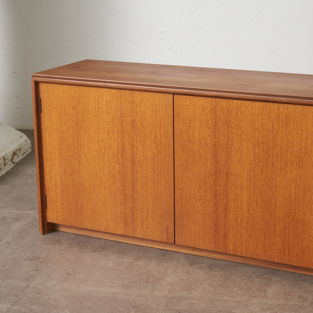 Form FIVE キャビネット