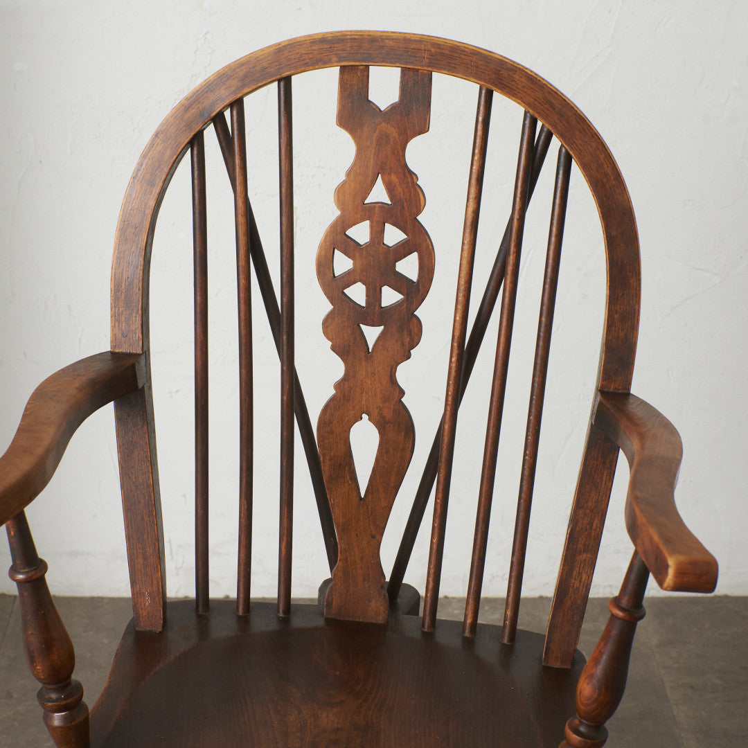 英国アンティーク ホイールバックウィンザーアームチェア