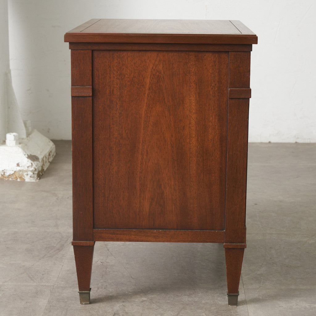 TRIUNE ナイトテーブル