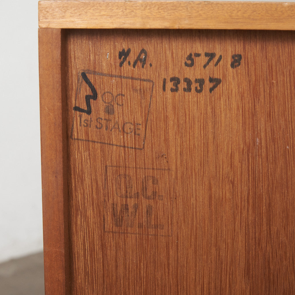 英国 ヴィンテージ 3段 チェスト