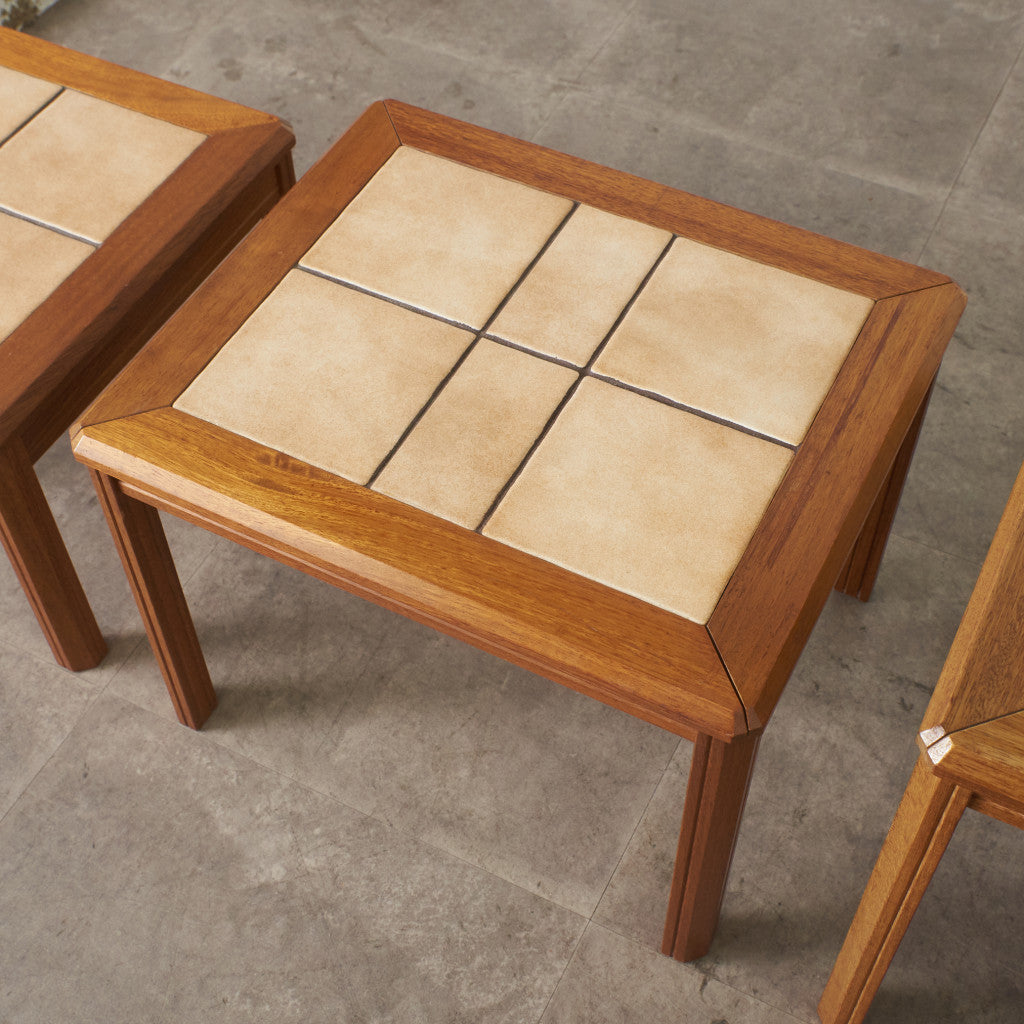 デンマーク製 タイルトップ ネストテーブル