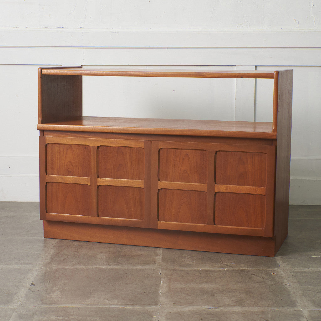 十字扉 ヴィンテージ キャビネット