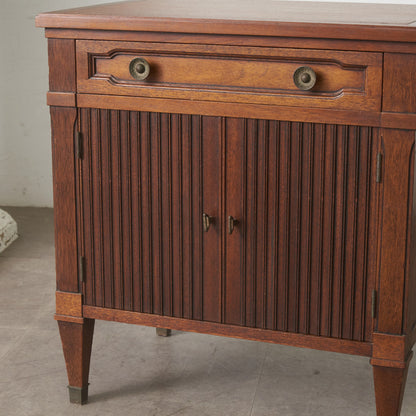 TRIUNE ナイトテーブル