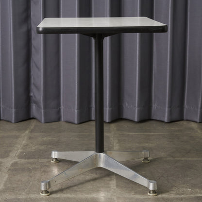 イームズ コントラクトベース テーブル