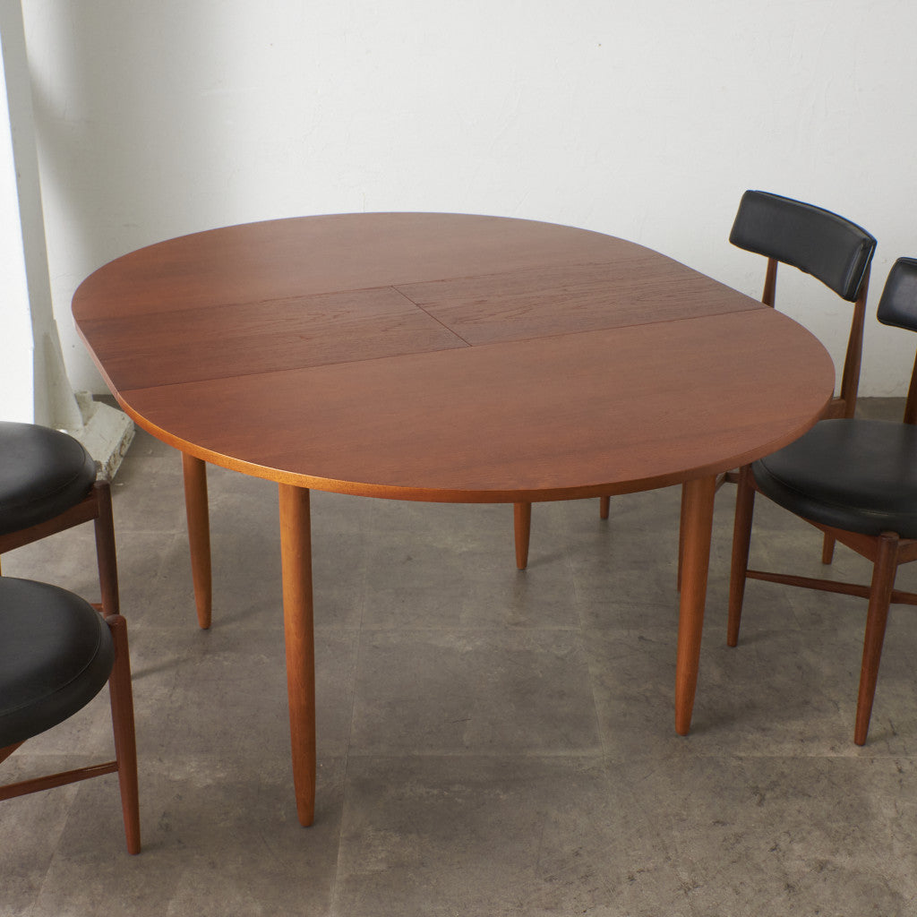 英国ヴィンテージ ラウンドダイニングテーブル