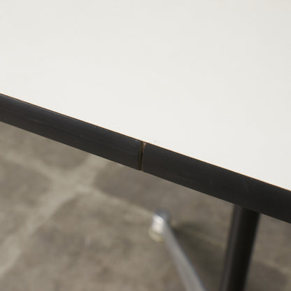 イームズ コントラクトベース テーブル