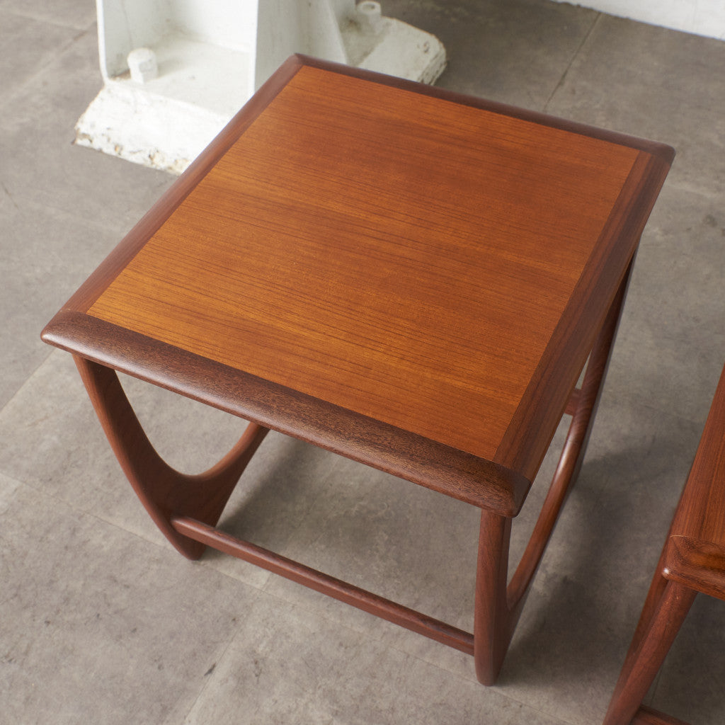 Astro ネストコーヒーテーブル