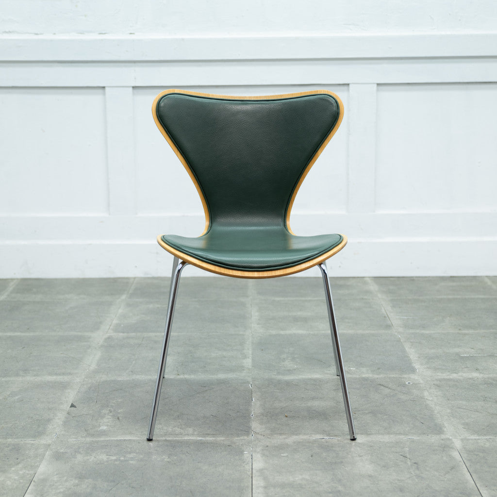 セブンチェア / フロントパディング