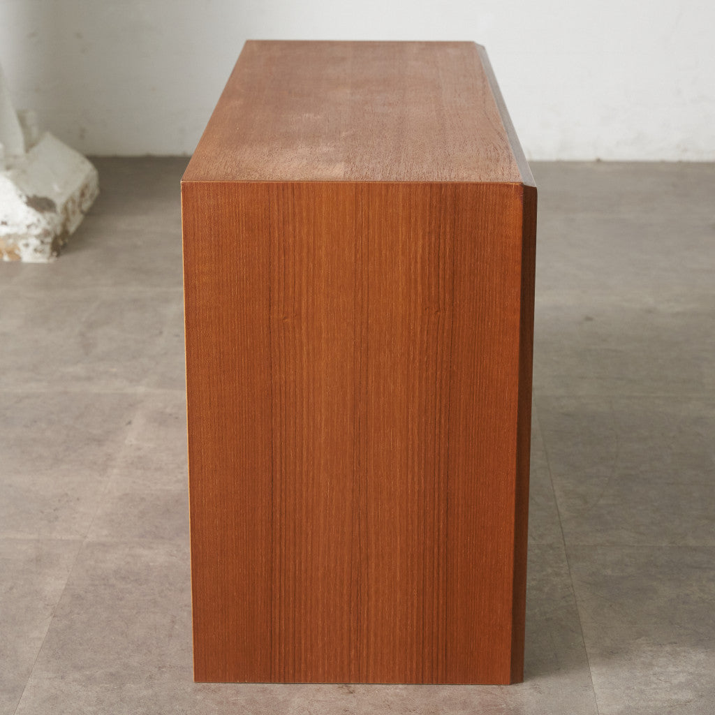 Form FIVE キャビネット