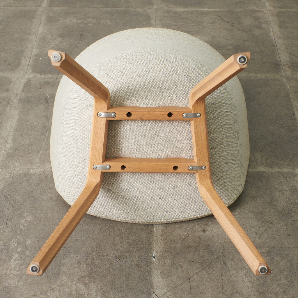 ABOUT A CHAIR アバウト ア チェア