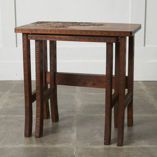 ネストテーブル