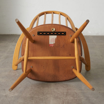 ヴィンテージ クエーカーアームチェア/ラウンドゴールドラベル