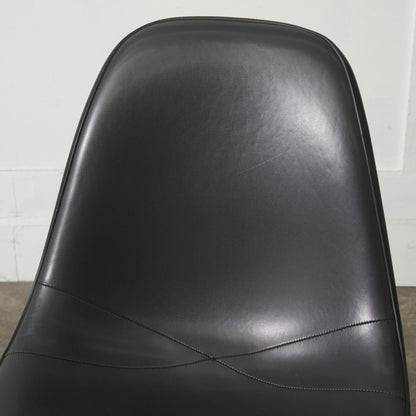 サイドシェルチェア スタッキングベース