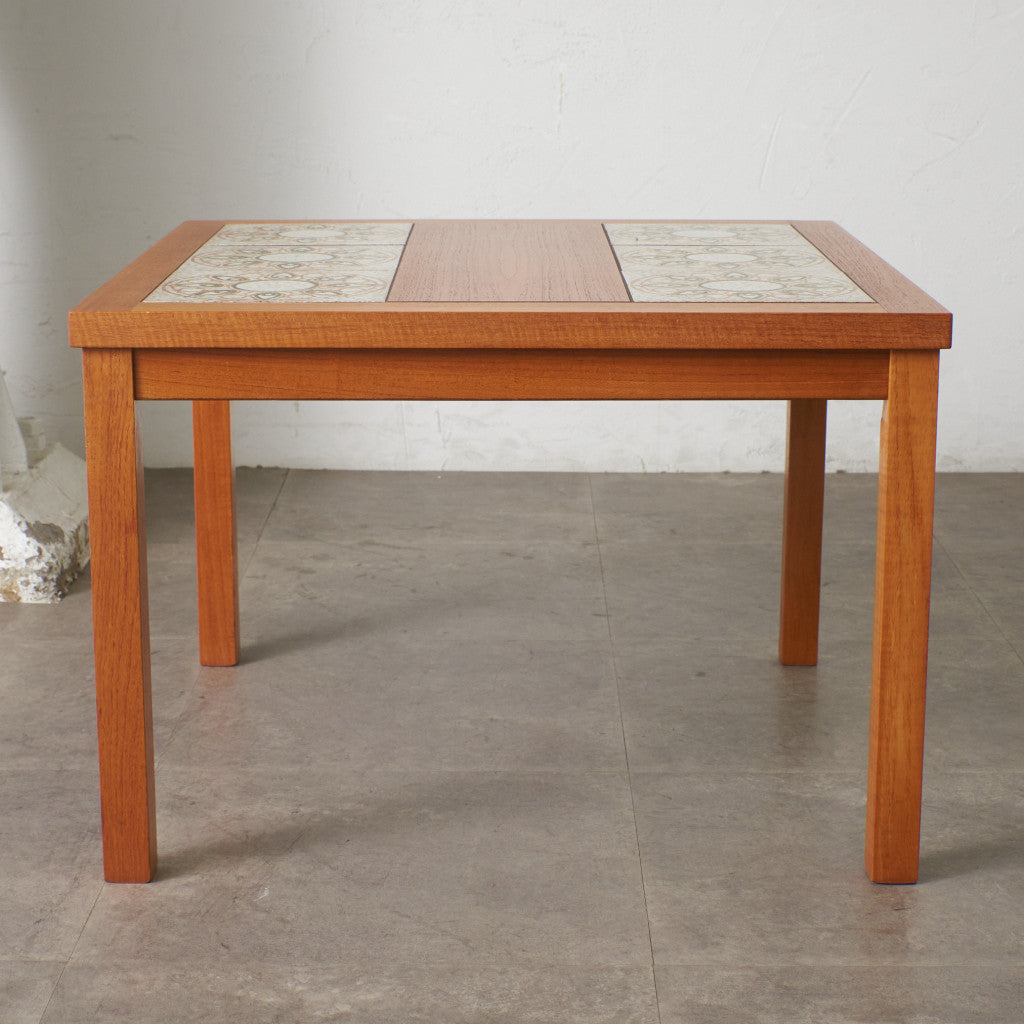 ヴィンテージ タイルトップ コーヒーテーブル