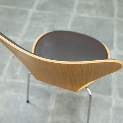 セブンチェア / フロントパディング