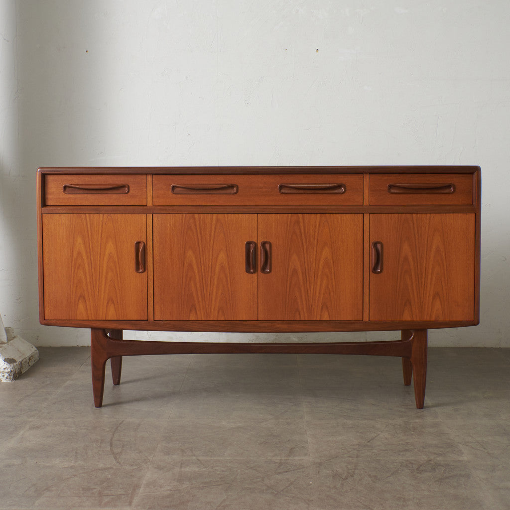 Fresco 脚付きサイドボード (4072)