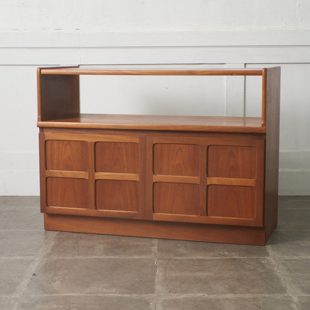 十字扉 ヴィンテージ キャビネット