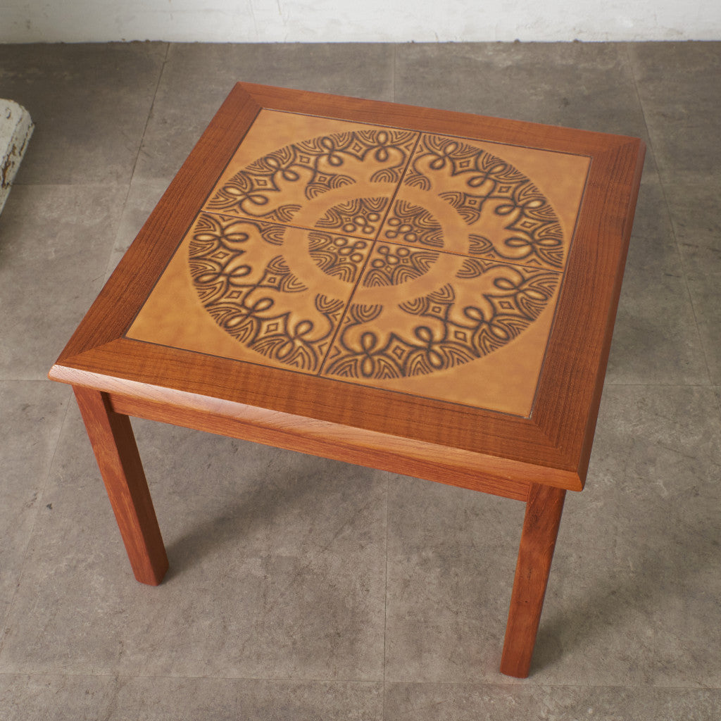 デンマーク製 ヴィンテージ タイルトップ コーヒーテーブル