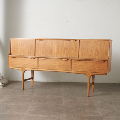 S-Form ヴィンテージ ハイサイドボード