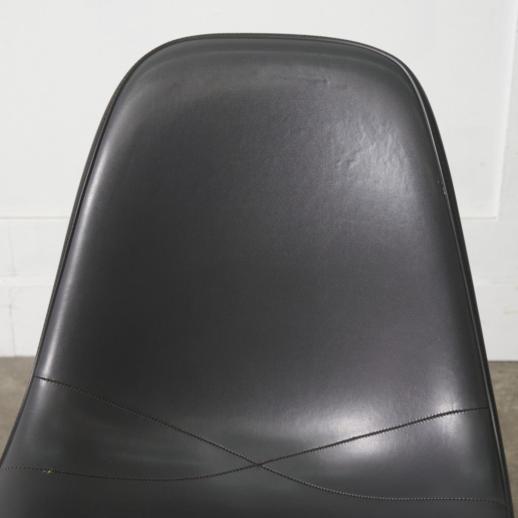 サイドシェルチェア スタッキングベース