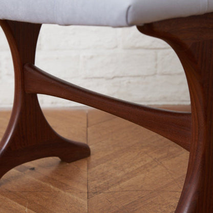 Fresco ホエールレッグ ドレッシングスツール(6820) / 張替済