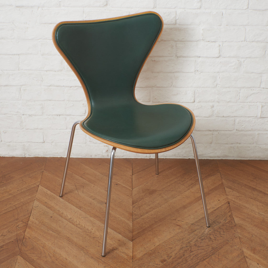 セブンチェア / フロントパディング