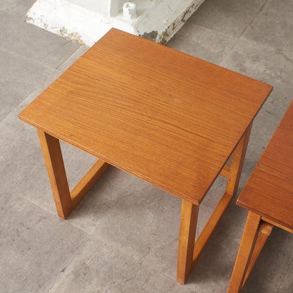 英国ヴィンテージ ネストテーブル