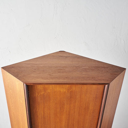 Form FIVE ウォールユニット  凹型コーナーキャビネット