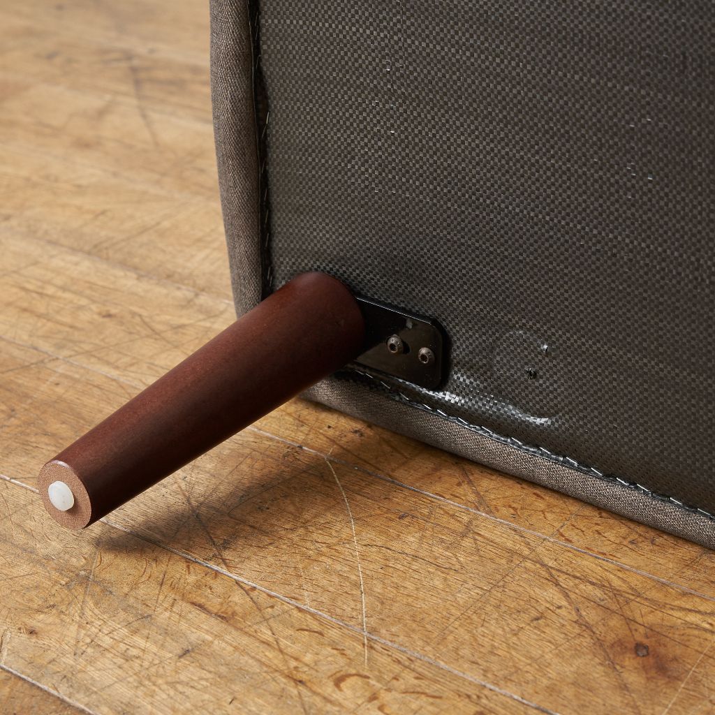 The Sixty Three 2シーターソファ