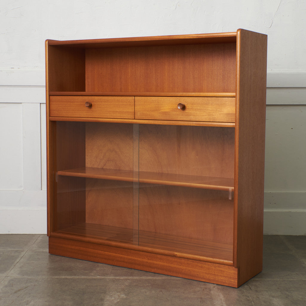 ヴィンテージ ガラスキャビネット