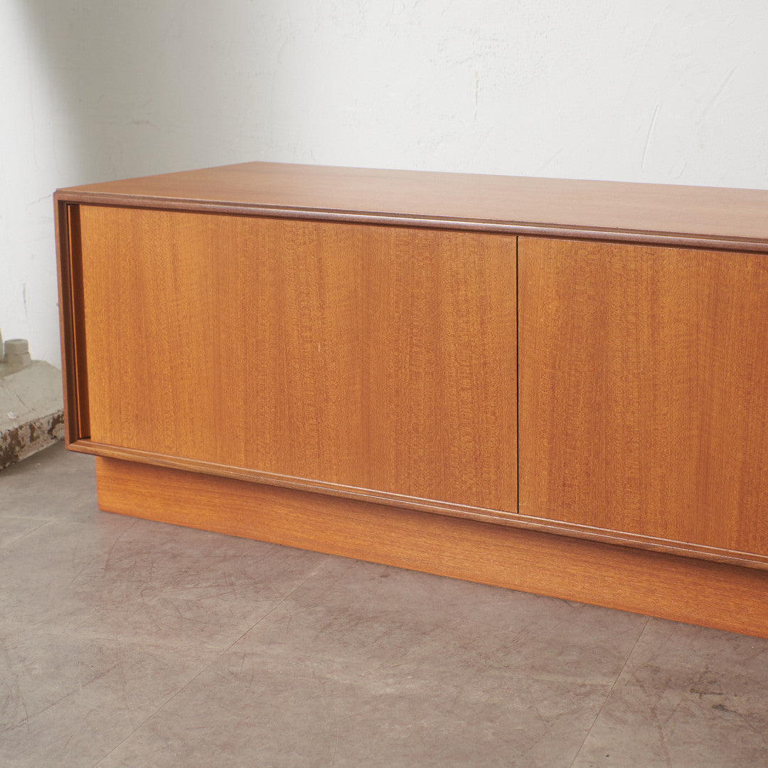 Form FIVE サイドボード