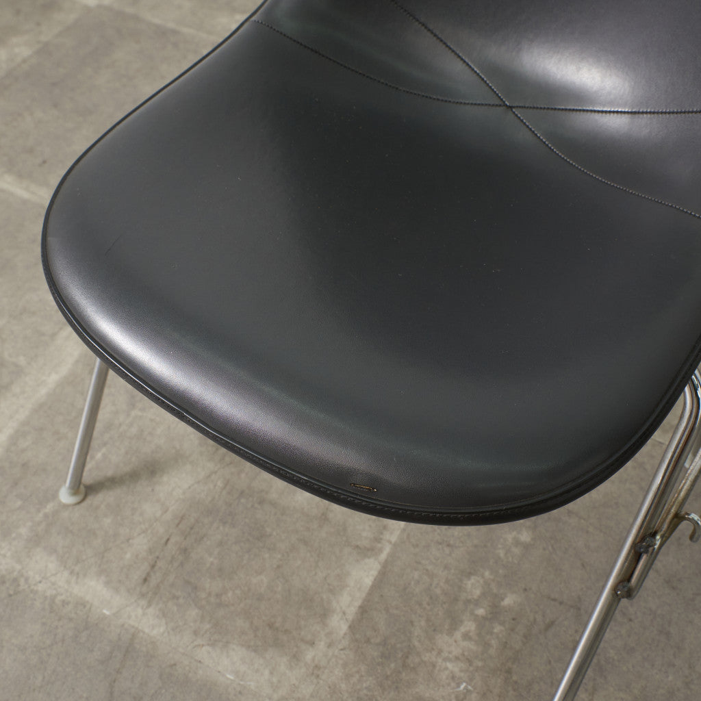 サイドシェルチェア スタッキングベース