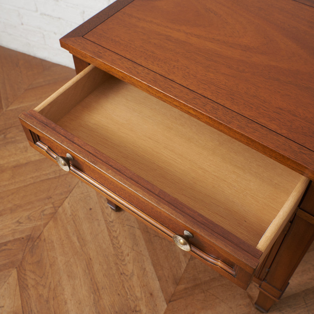 TRIUNE ナイトテーブル