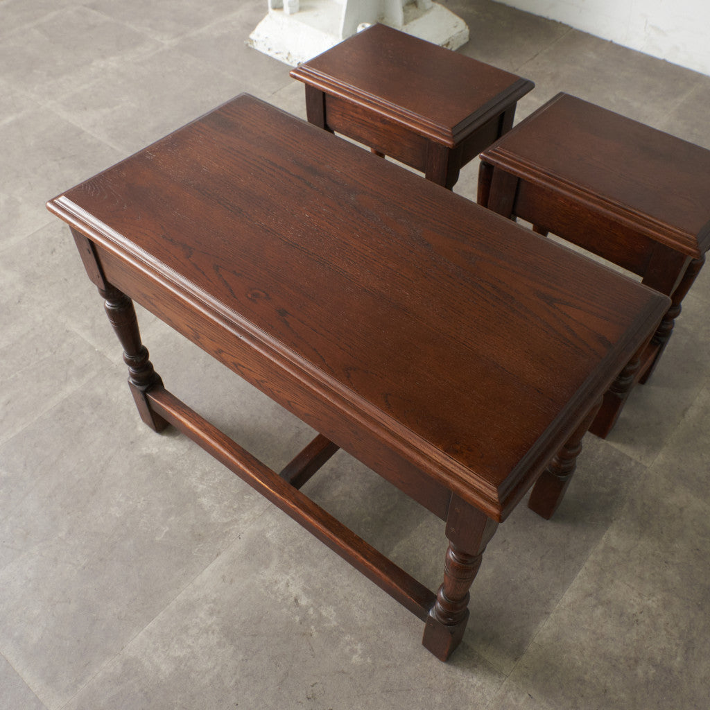 英国クラシック オーク材 ネストテーブル