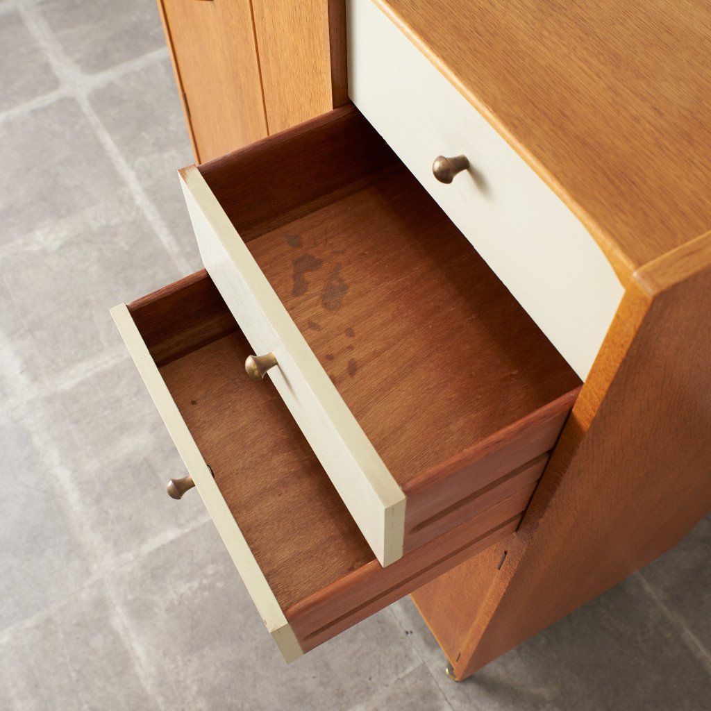 Chinese white トールボーイ ワードローブ (B937)  / 初期ゴールドラベル