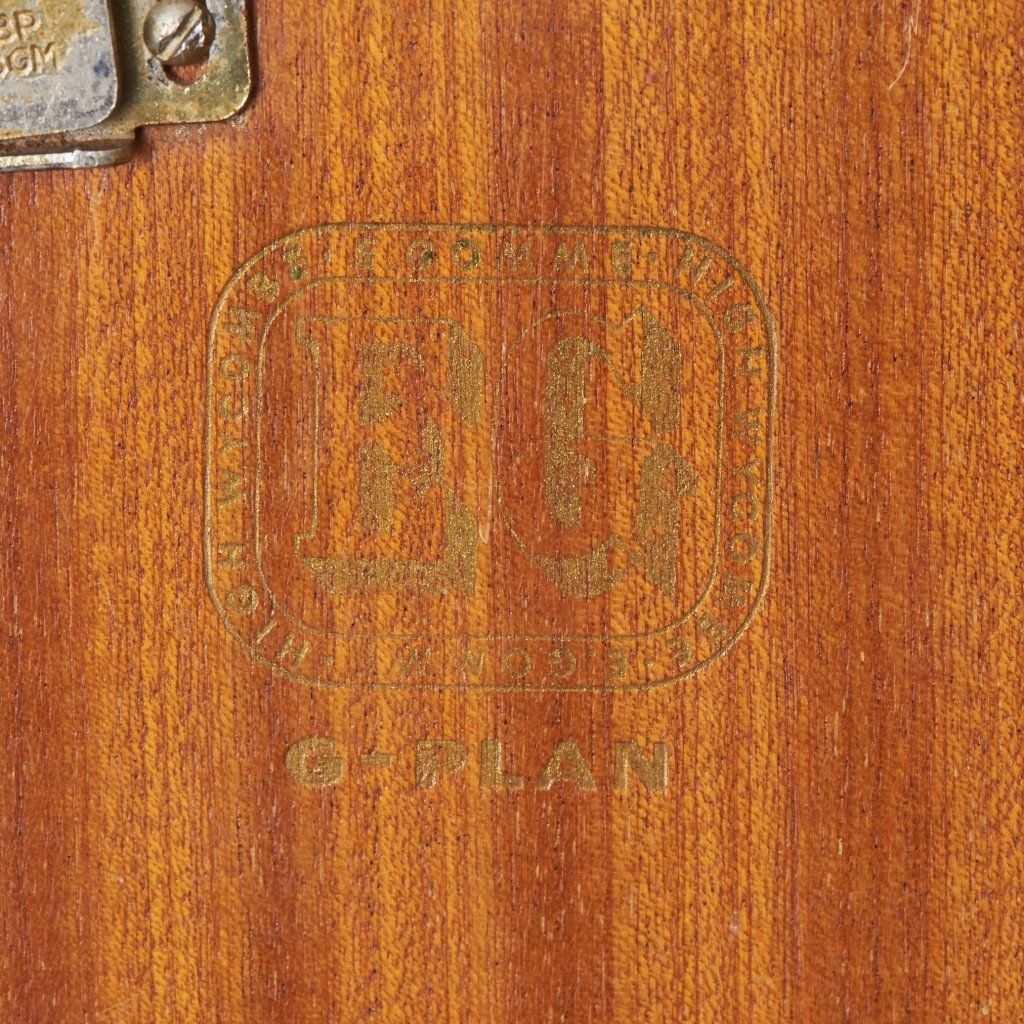 Chinese white トールボーイ ワードローブ (B937)  / 初期ゴールドラベル