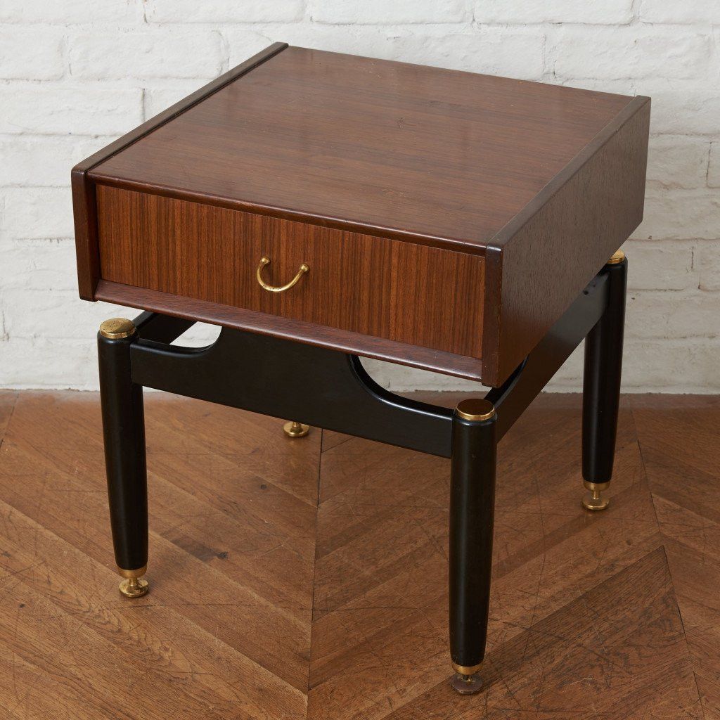 Tola&black ベッドサイドテーブル 206