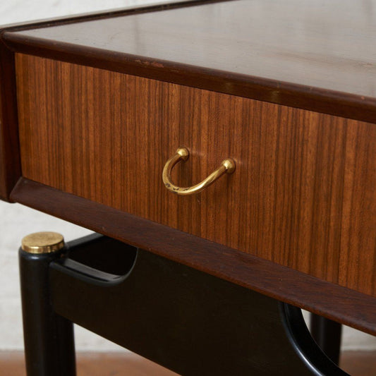 Tola&black ベッドサイドテーブル 206