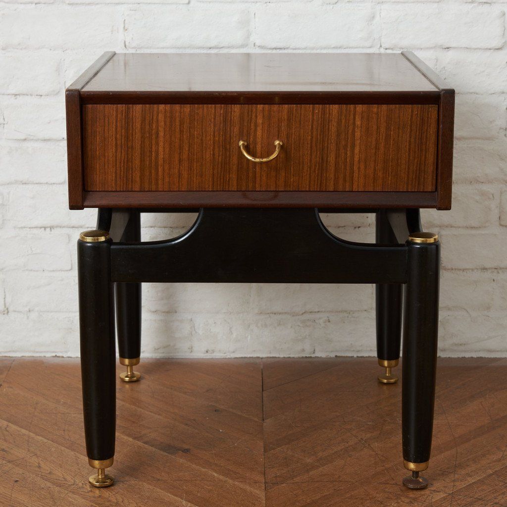 Tola&black ベッドサイドテーブル 206