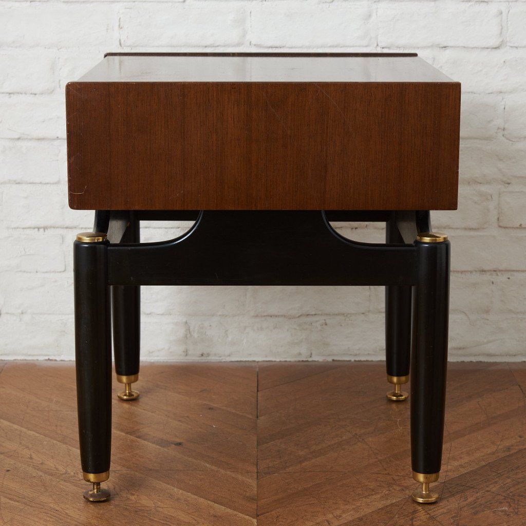 Tola&black ベッドサイドテーブル 206