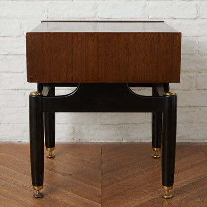 Tola&black ベッドサイドテーブル 206